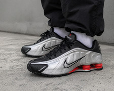NIKE shox r4 metallic silver