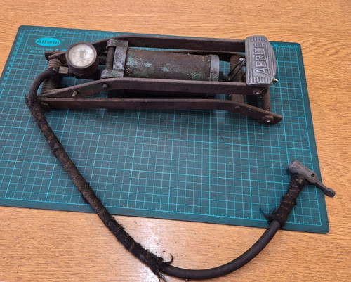 Vintage aerite foot - foot, pump