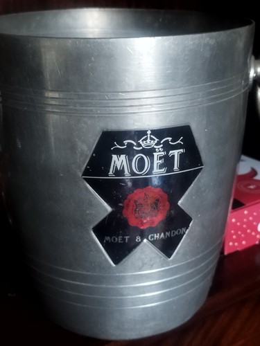 Moet chandon vintage 1970 - &,