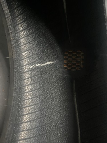 Part worn tyre 225 17 - worn,