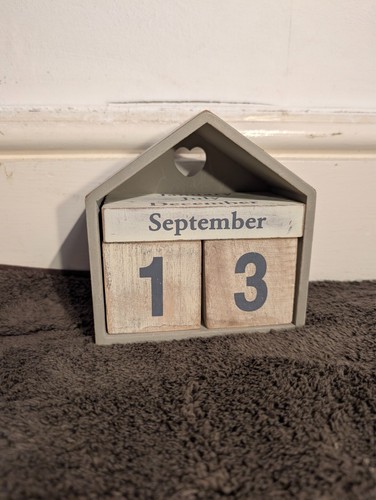 Vintage wooden perpetual - wooden,