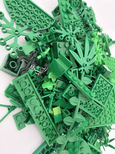 Lego green bricks parts - lego,