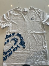 Boys Jordan T-Shirt Size L