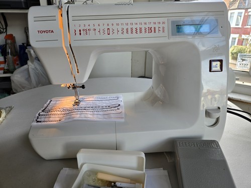 Toyota sewing machine - toyota,