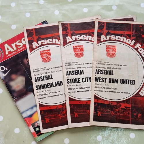Arsenal match programme - arsenal,