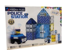 Magna-Tiles Police Station