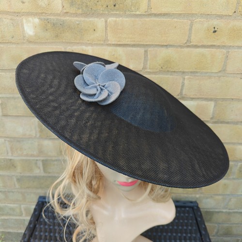 Black grey flower wide brim - black,