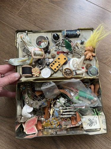 Vintage curio jewellery junk - curio,,