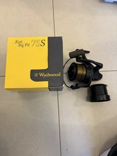 Wychwood Riot Big Pit 75S Carp Fishing Reel - Black