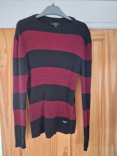 Black red stripe cynical - &,