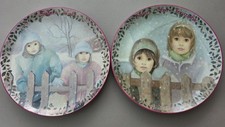 Bradford Exchange Sisters Decorative Plate set of 2