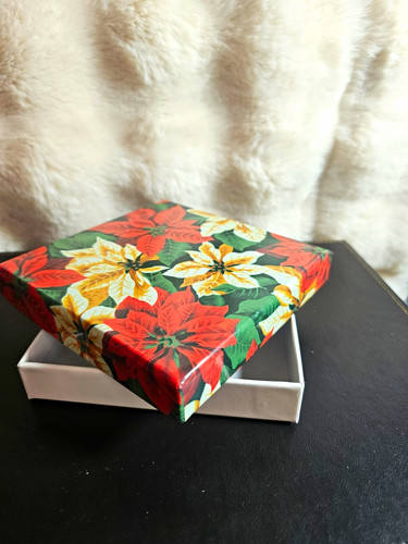 Square lidded gift box - gift,