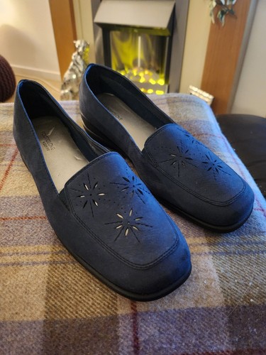 New footglove loafers size 5 - loafers,