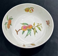 ROYAL WORCESTER EVESHAM GOLD EDGE OVEN-TO-TABLE LARGE SERVING BOWL