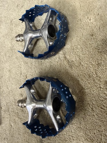 Odyssey shark bite - bite, pedals