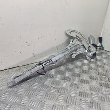 Toyota Estima Previa window