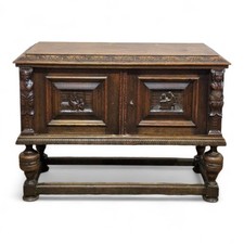Antique style carved oak double door side cabinet / cupboard / sideboard