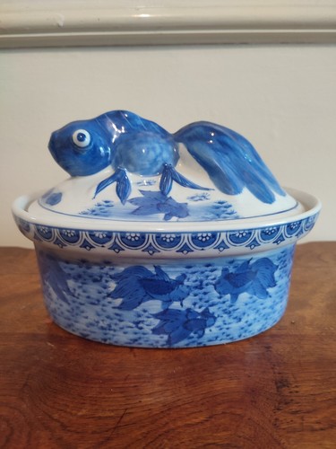 Blue and white koi fish - blue, soup