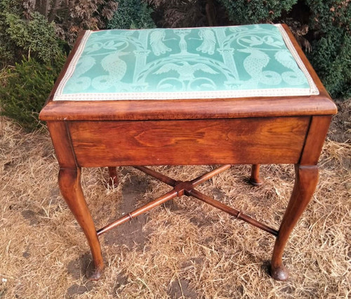 Antique wooden piano - , stool