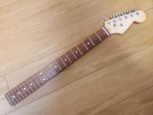 Fender stratocaster guitar - fender,