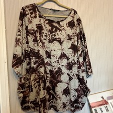 Ladies Top Bonmarche Size 22 Length 29”