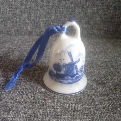 Delft blue and white windmills - blue,
