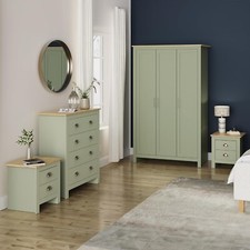 4 Piece bedroom set 3 Door