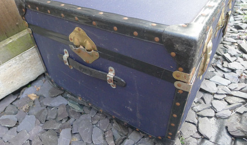 Vintage large metal - metal, blue