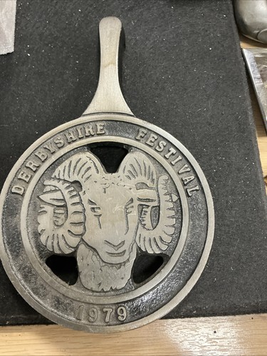 Vintage cast metal - cast, trivet