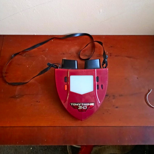 Tomy tomytronic handheld - tomy,