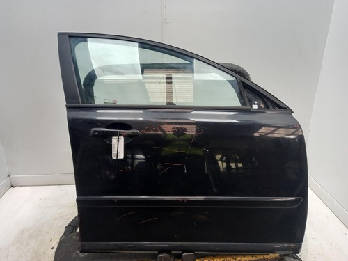 Volvo s40 right front door - volvo,