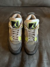 Size 6 - Jordan 4 Retro SE Mid
