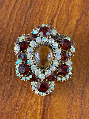 Vintage sphinx brooch - brooch, 1960s