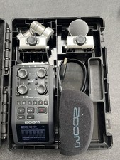 Zoom H6 Handy Portable Digital Audio Recorder | Inc Accessory Kit