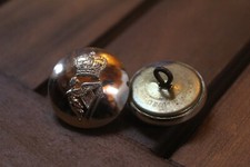 1x IRISH GUARDS BUTTONS 27MM