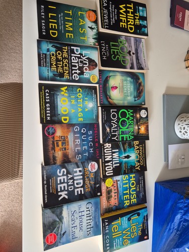 Paperback books bundle - paperback,
