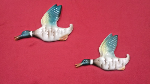 Keele street pottery - street, flying