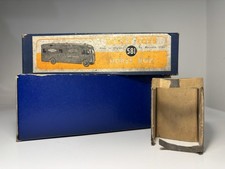 DINKY TOYS 581 BRITISH RAILWAYS HORSE BOX