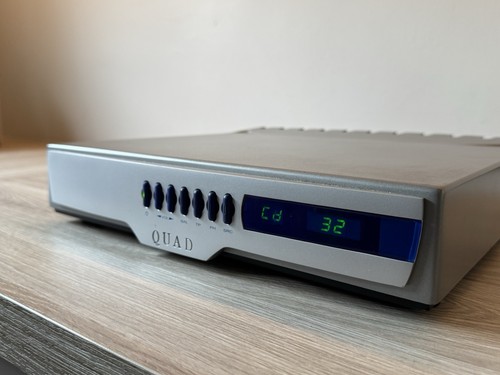 Quad pre amplifier superb - quad,