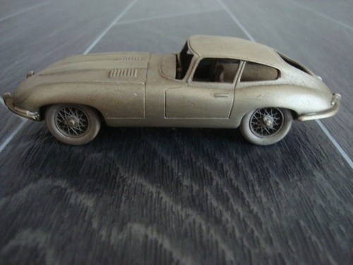 Danbury mint scale - mint, 1/43