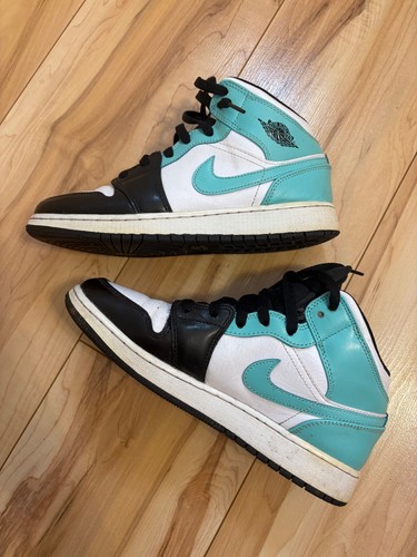 Turquoise jordan mids