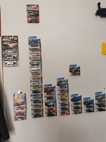 Hot wheels cars unopened - cars,