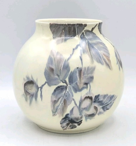 Carlton ware bulbous shaped - carlton,