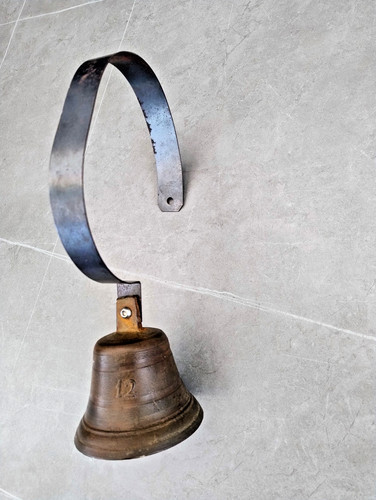 Vintage brass servant butler - brass,