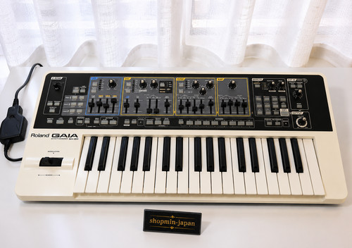 Roland gaia synthesizer - sh-01,