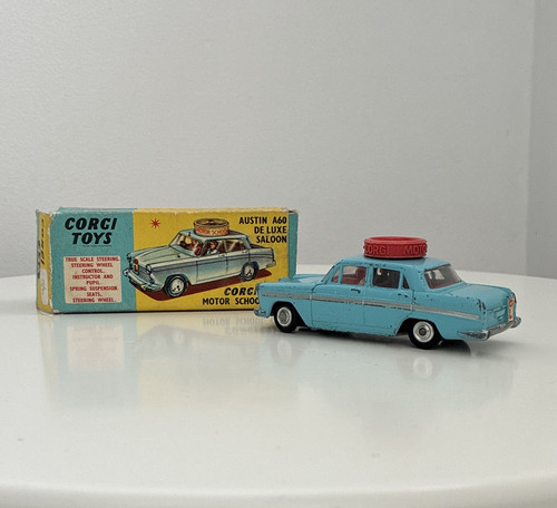 Corgi toys 236 austin a60 - corgi,