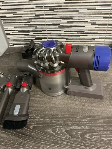 Dyson absolute with charger - dyson, v8