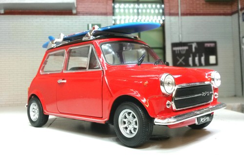 Austin rover red - rover,