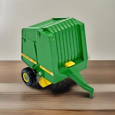 John Deere Ertl 535 Round Hay