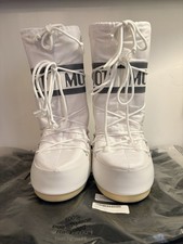 White Moon Boots Size 6/7.5 UK
